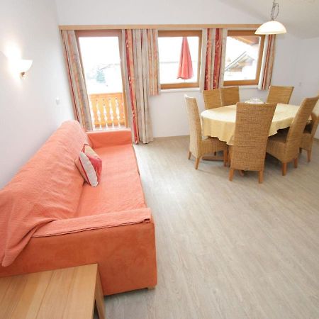 Spacious Apartment in Uderns near Ski Area Exterior foto