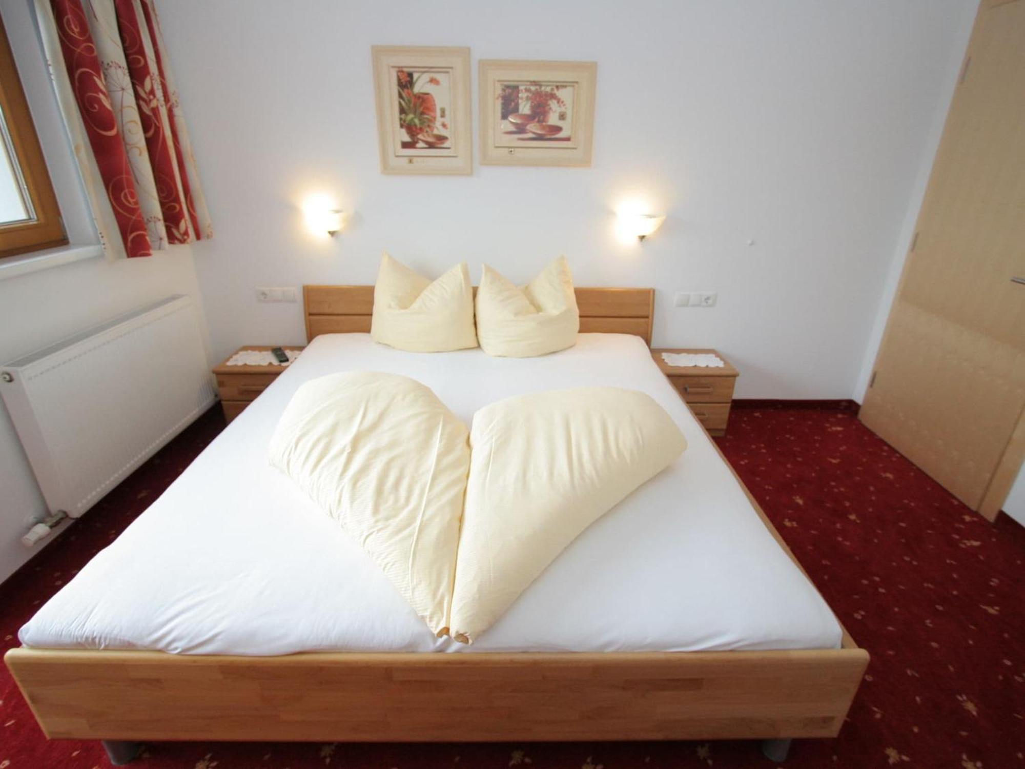 Spacious Apartment in Uderns near Ski Area Exterior foto